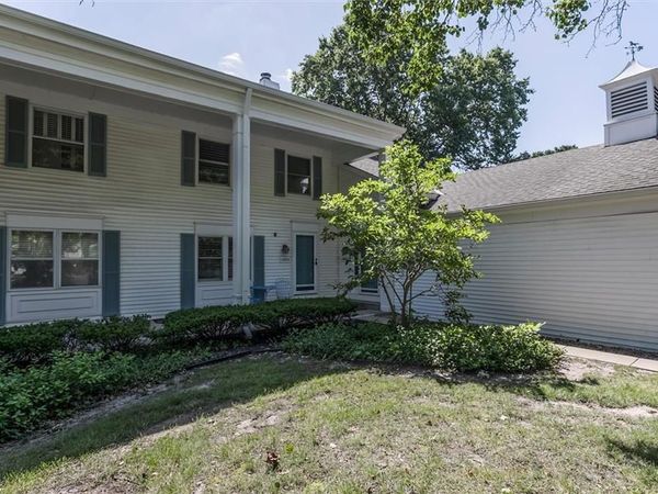10553 Riley Street, Overland Park, KS 66213