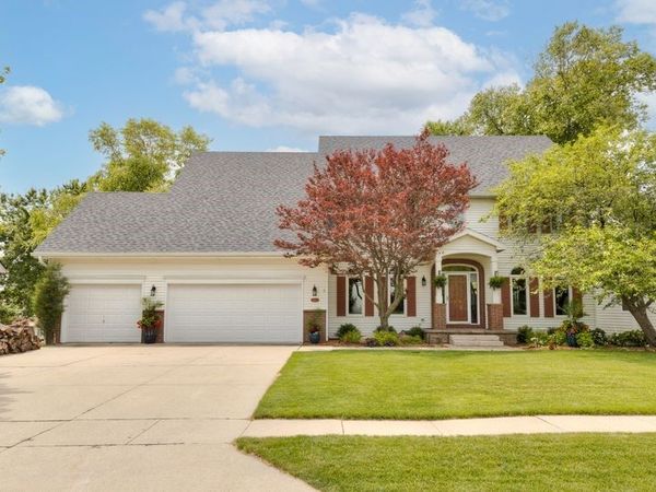 5970 Beechtree Drive, West Des Moines, IA 50266