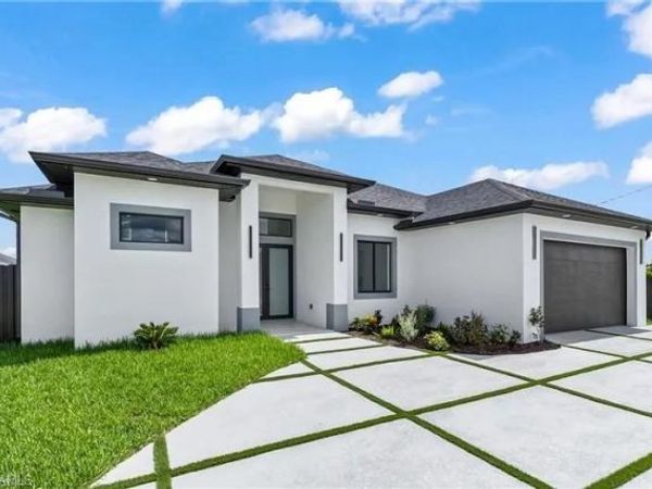 1809 SW Trafalgar PKWY , CAPE CORAL, FL 33991