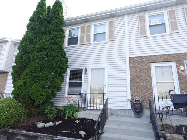 1726 Marywood Court , Unit 1726, Aurora, IL 60505