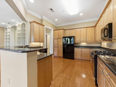 2801 Glenwood Gardens Lane, Unit 303, Raleigh, NC 27608