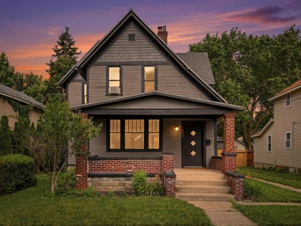 1009 2nd Street NW, Grand Rapids, MI 49504