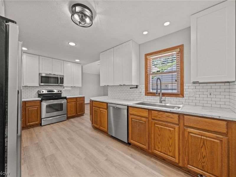 4690 W 11th Street, Cleveland, OH 44109 Photo 11