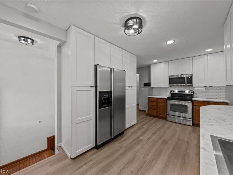4690 W 11th Street, Cleveland, OH 44109 Photo 14