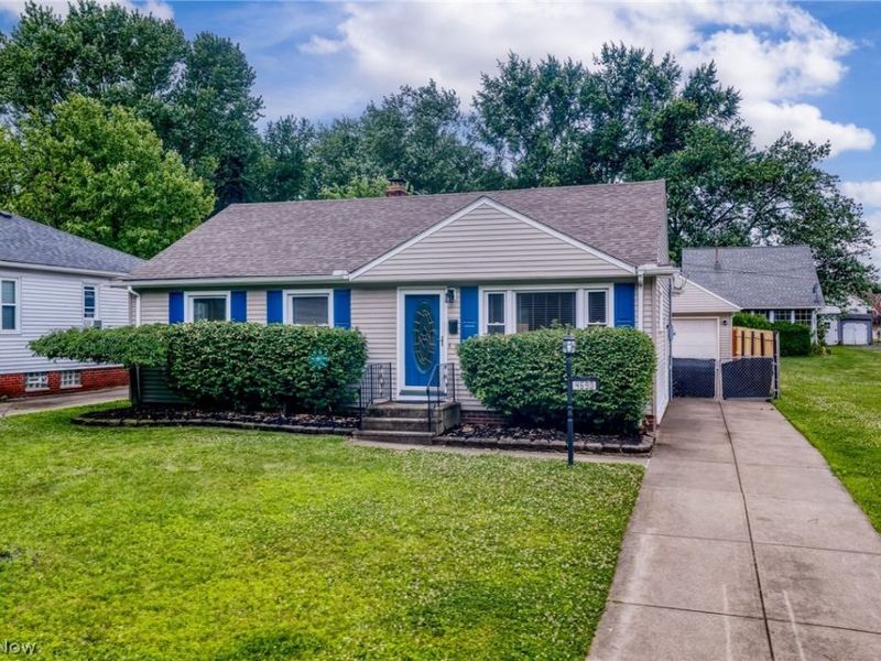 4690 W 11th Street, Cleveland, OH 44109 Photo 2