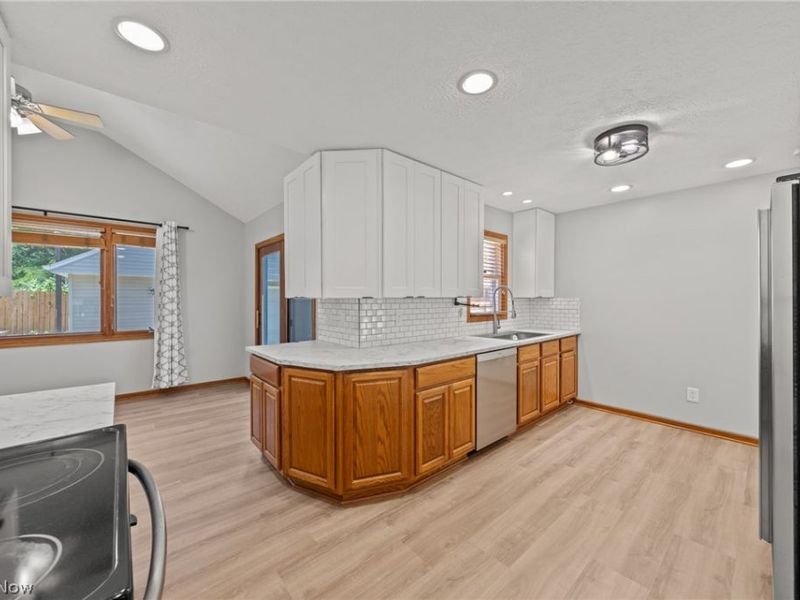 4690 W 11th Street, Cleveland, OH 44109 Photo 8