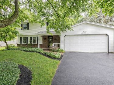1338 Robin Hood Lane, Webster, NY 14580