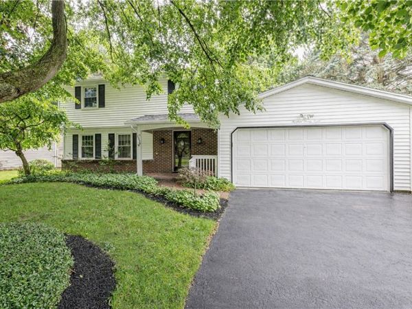 1338 Robin Hood Lane , Webster, NY 14580