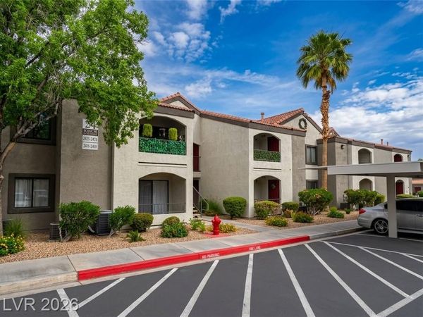 950 Seven Hills Drive, Unit 2425, Henderson, NV 89052