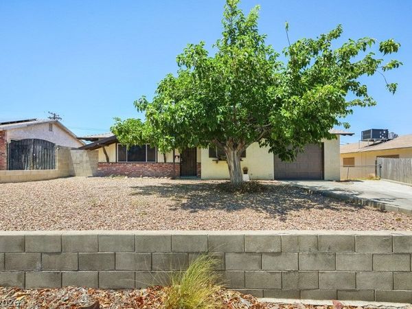 823 Center Street, Henderson, NV 89015