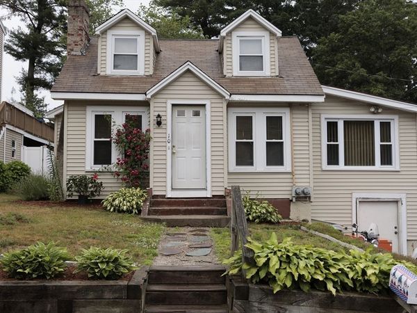 10 Larsen Ln, Billerica, MA 01862