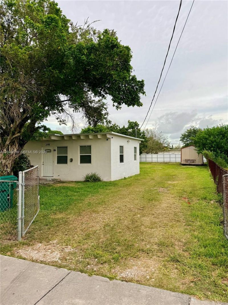26741 SW 139th Ave , Unit B, Homestead, FL 33032 Photo