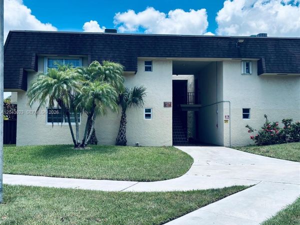 13710 SW 90th Ave , Unit 4, Miami, FL 33176