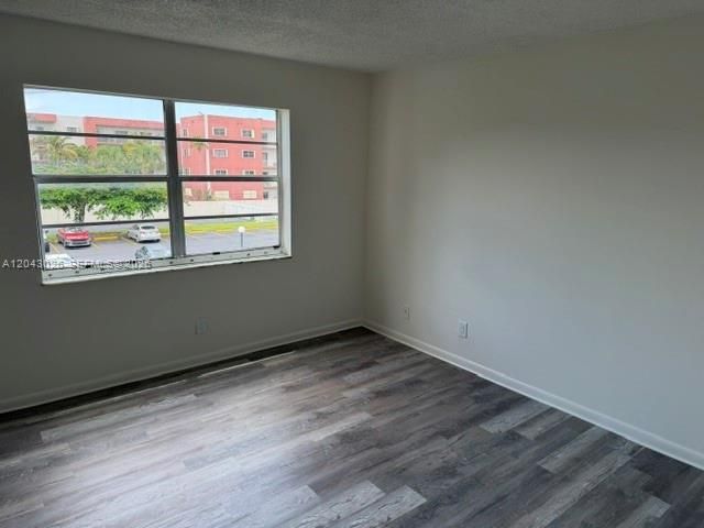 8405 NW 8th St , Unit 303, Miami, FL 33126 Photo