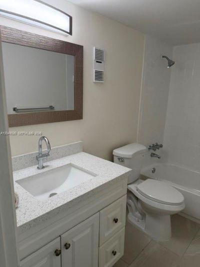 8405 NW 8th St , Unit 303, Miami, FL 33126 Photo