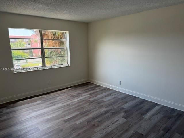 8405 NW 8th St , Unit 303, Miami, FL 33126 Photo