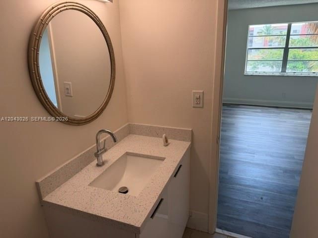 8405 NW 8th St , Unit 303, Miami, FL 33126 Photo