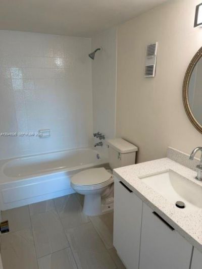 8405 NW 8th St , Unit 303, Miami, FL 33126 Photo