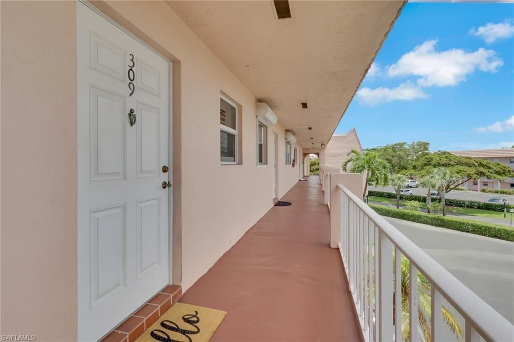 170 Turtle Lake Ct, Unit 309, Naples, FL 34105 Photo