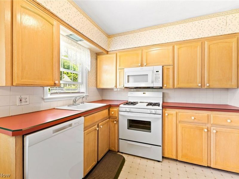 2585 25th Street, Cuyahoga Falls, OH 44223 Photo 10