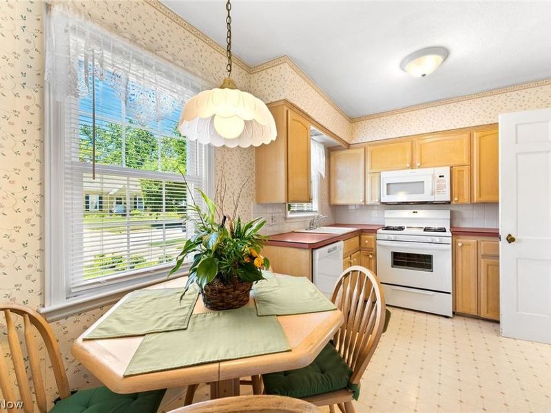 2585 25th Street, Cuyahoga Falls, OH 44223 Photo 9