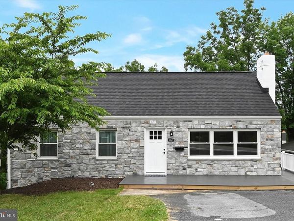 3947 ELMERTON AVENUE , HARRISBURG, PA 17109