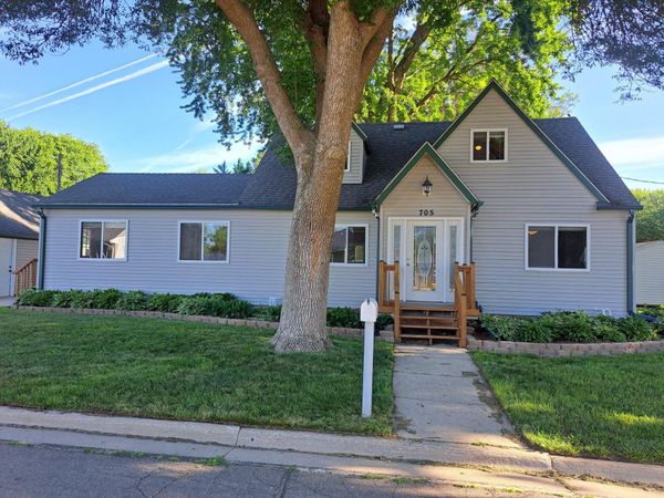 705 Glenview Drive , Albert Lea, MN 56007