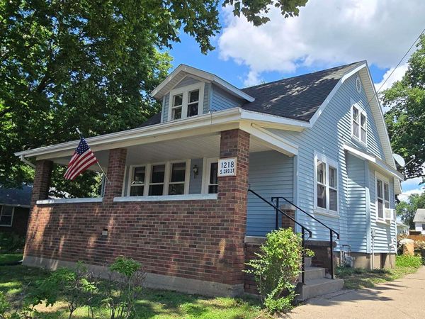 1218 S 3RD Street, Pekin, IL 61554