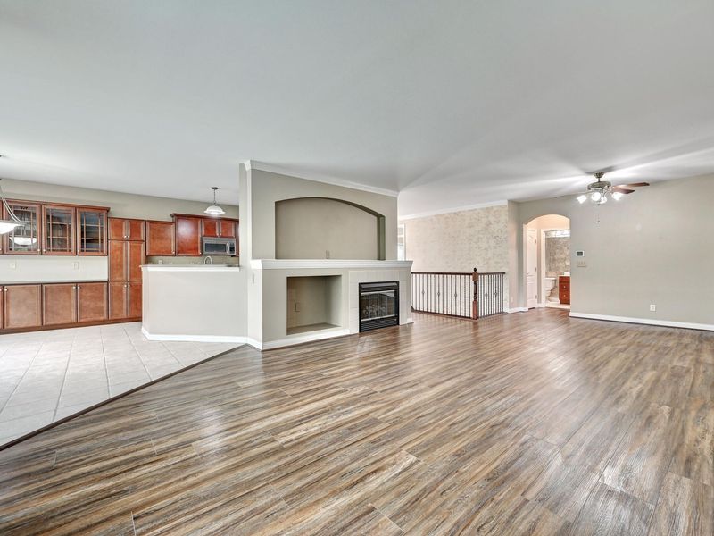 363 Riverbend Drive, Covington, KY 41016 Photo 2