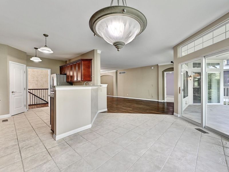 363 Riverbend Drive, Covington, KY 41016 Photo 8