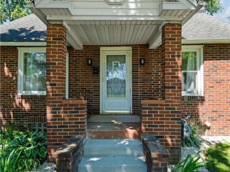 33 Parkway Boulevard, Alliance, OH 44601 Photo 4