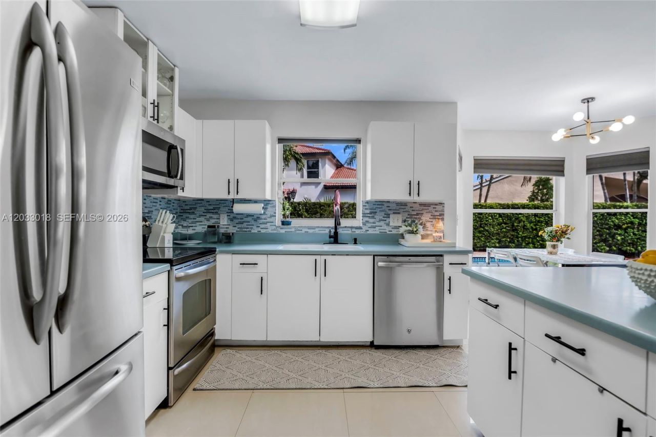 18172 SW 3rd St, Pembroke Pines, FL 33029 Photo
