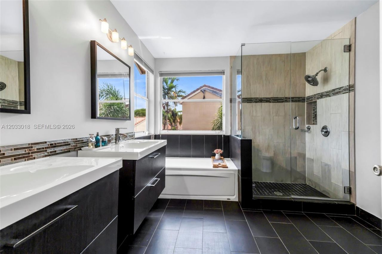 18172 SW 3rd St, Pembroke Pines, FL 33029 Photo