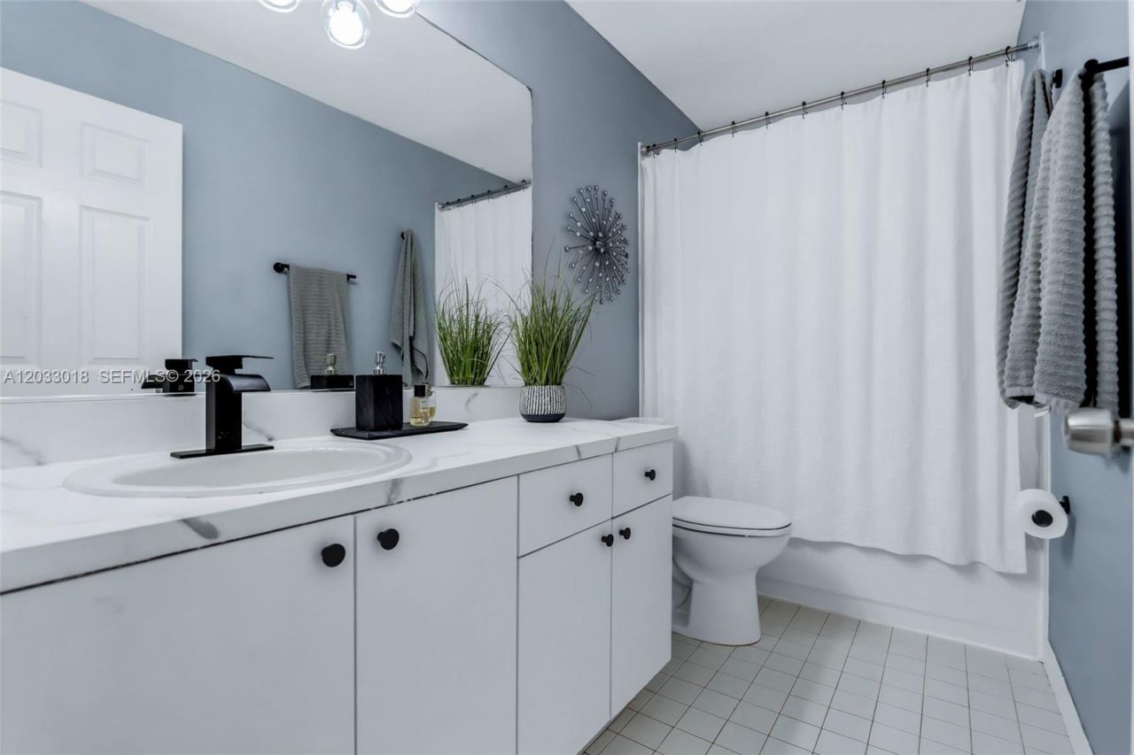 18172 SW 3rd St, Pembroke Pines, FL 33029 Photo
