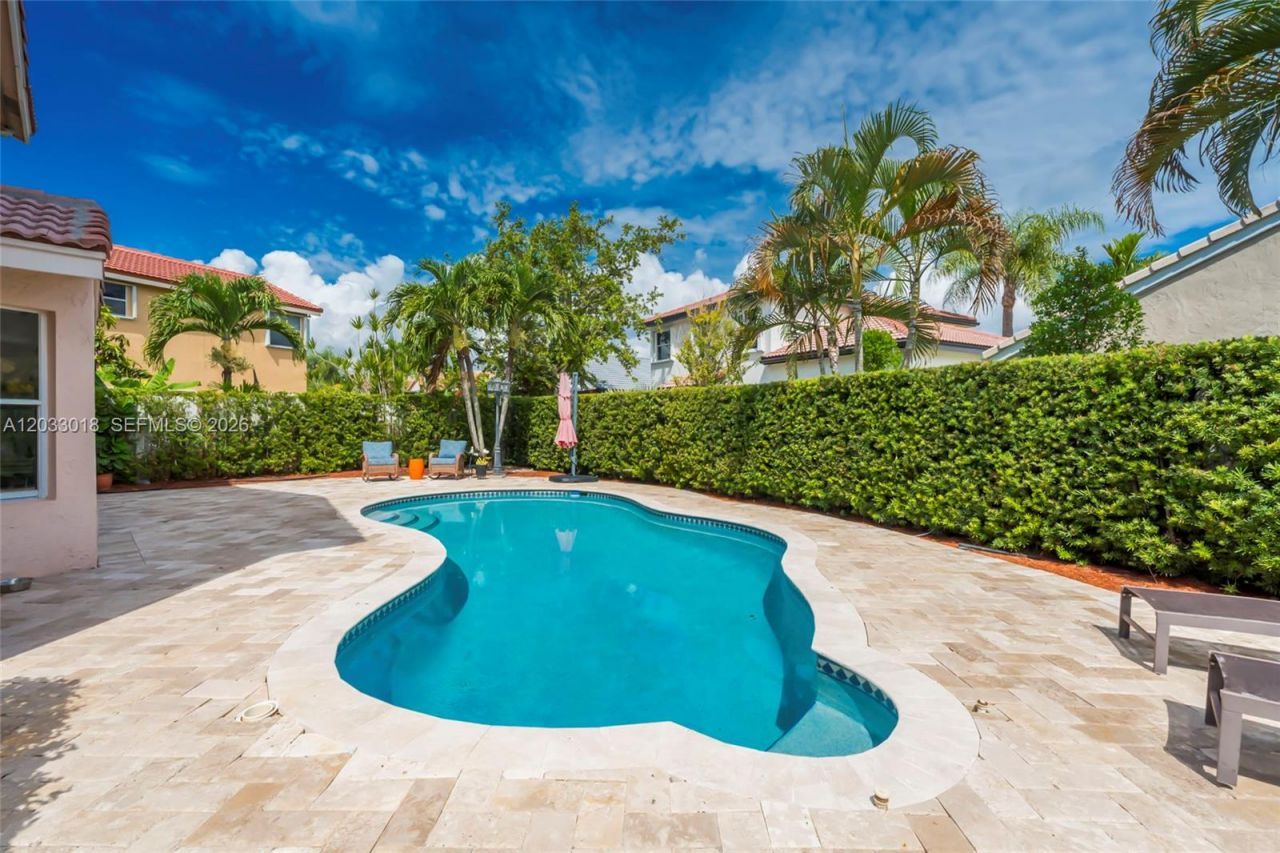 18172 SW 3rd St, Pembroke Pines, FL 33029 Photo