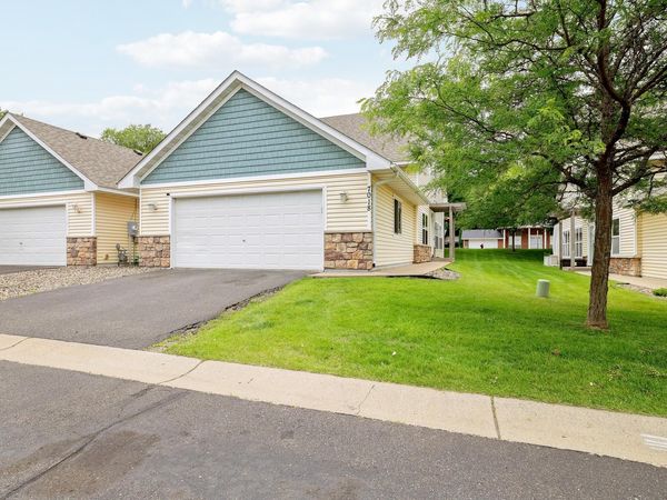 7018 15th Street N, Oakdale, MN 55128