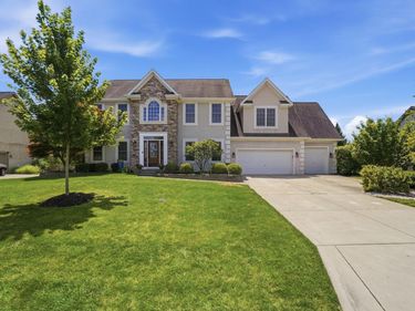 3214 Sunglow Drive, Lewis Center, OH 43035