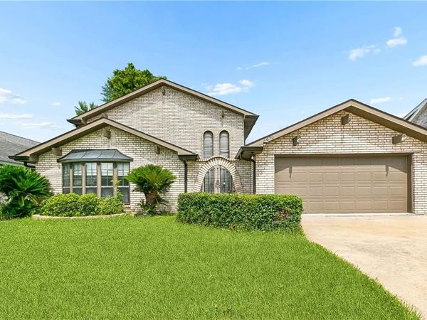 4670 LENNOX Boulevard, New Orleans, LA 70131