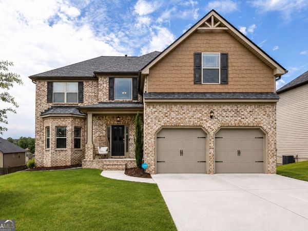 3769 Lake End Drive, Loganville, GA 30052