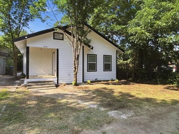 3208 Avenue J , Fort Worth, TX 76105