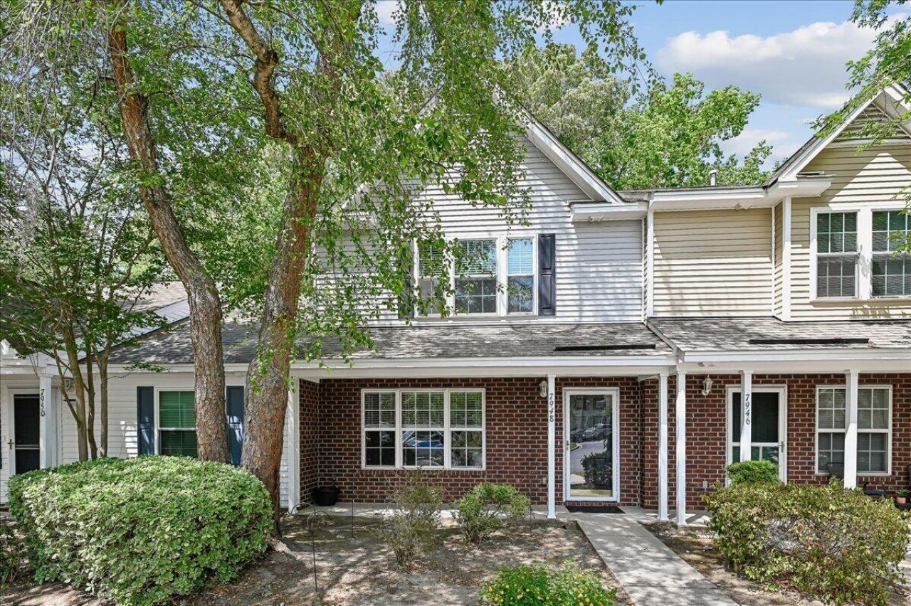 7948 Shadow Oak Drive Photo 1