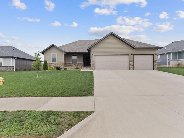 1026 S Gettysburg Loop , Republic, MO 65738