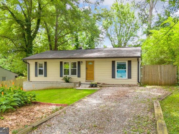 3351 Phillips Circle, Decatur, GA 30032