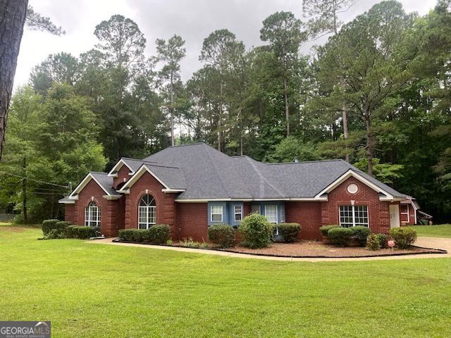 1697 N 11th Court, Lanett, AL 36863 Main Photo