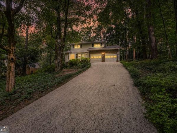 4649 Montauk Road SW, Lilburn, GA 30047