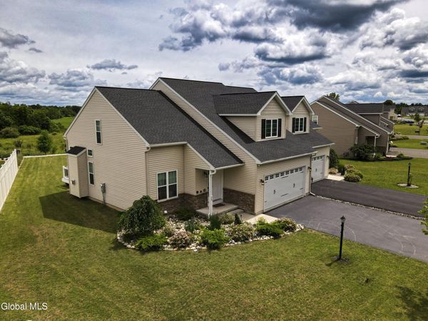 36 Chip Shot Way, Mechanicville, NY 12118