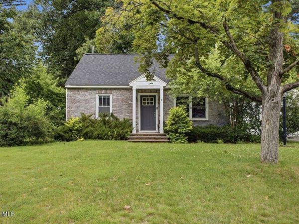 9 Sumter Avenue, Guilderland, NY 12203
