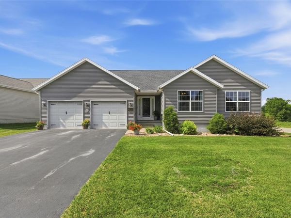2702 29th Avenue SW, Cedar Rapids, IA 52404