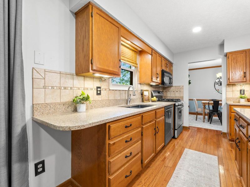 499 Springwood Lake Drive, Columbus, OH 43230 Photo 10
