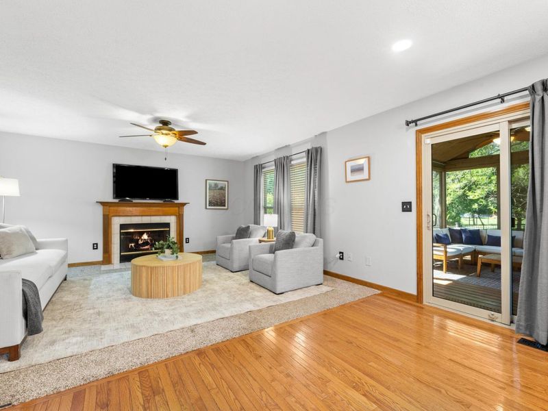 499 Springwood Lake Drive, Columbus, OH 43230 Photo 4